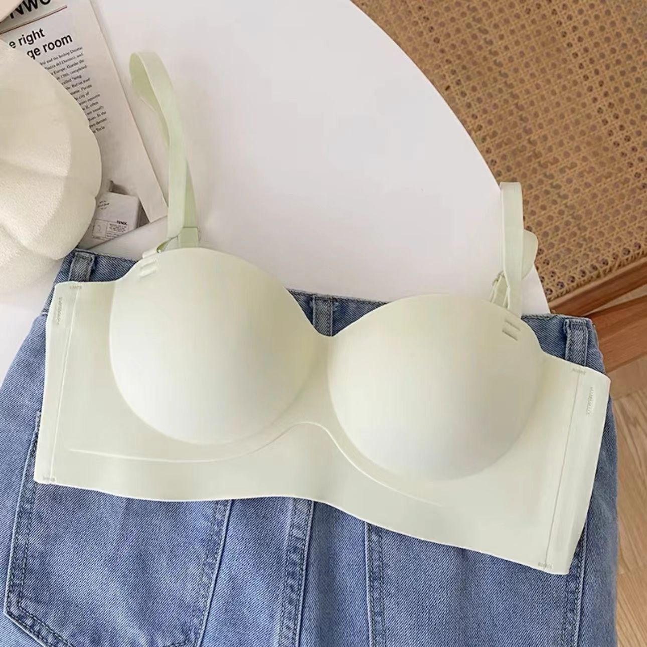 Cloud 9 Super Soft Maidenform Women's Demi T-Shirt Bra - The Ultimate Comfort and Convertible Support