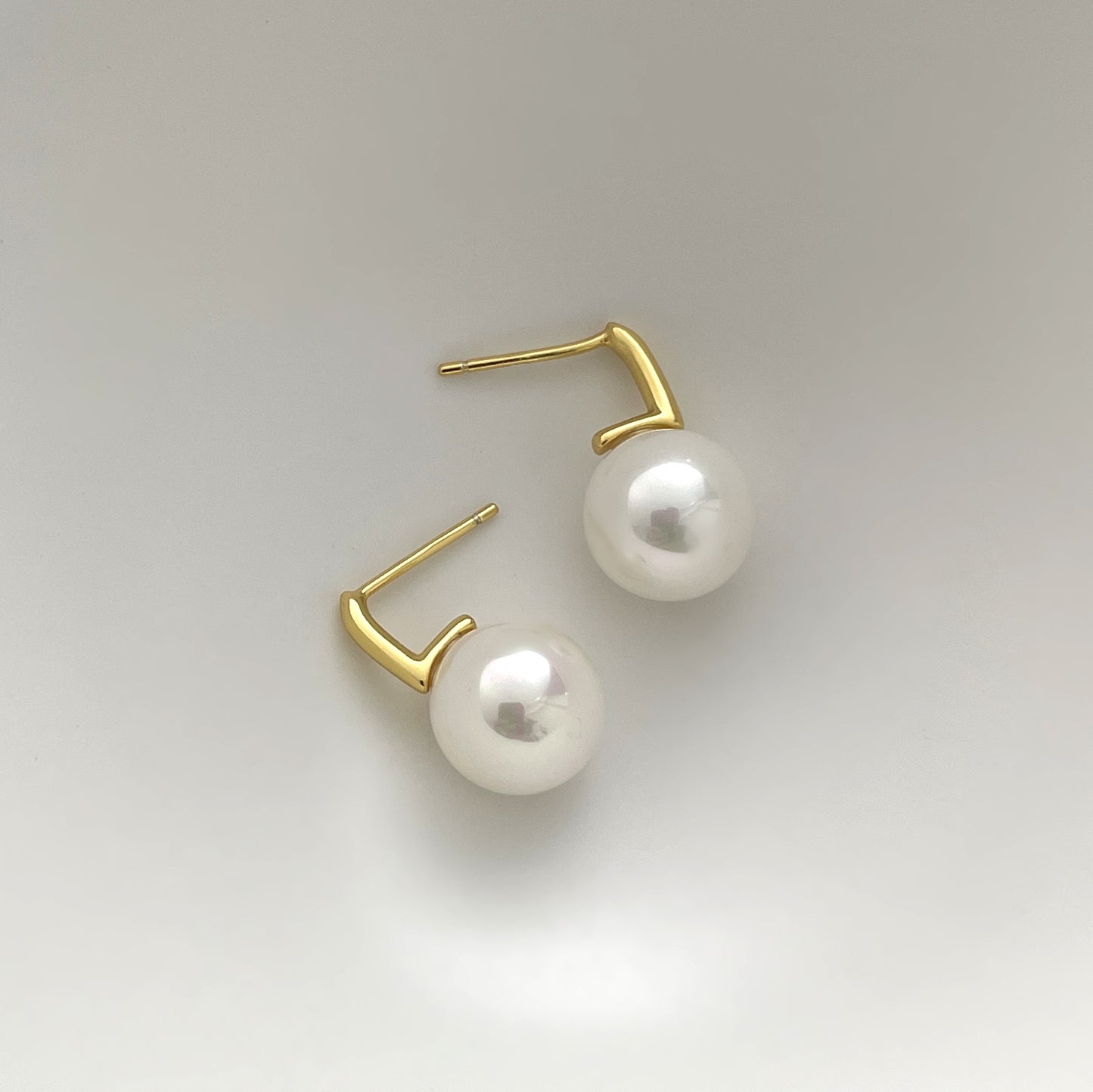 925 Sterling Silver Plated With 14k Gold, Everyday Simple Shell Pearl Earrings, Exquisite, Small And Versatile, European And American Style Earrings